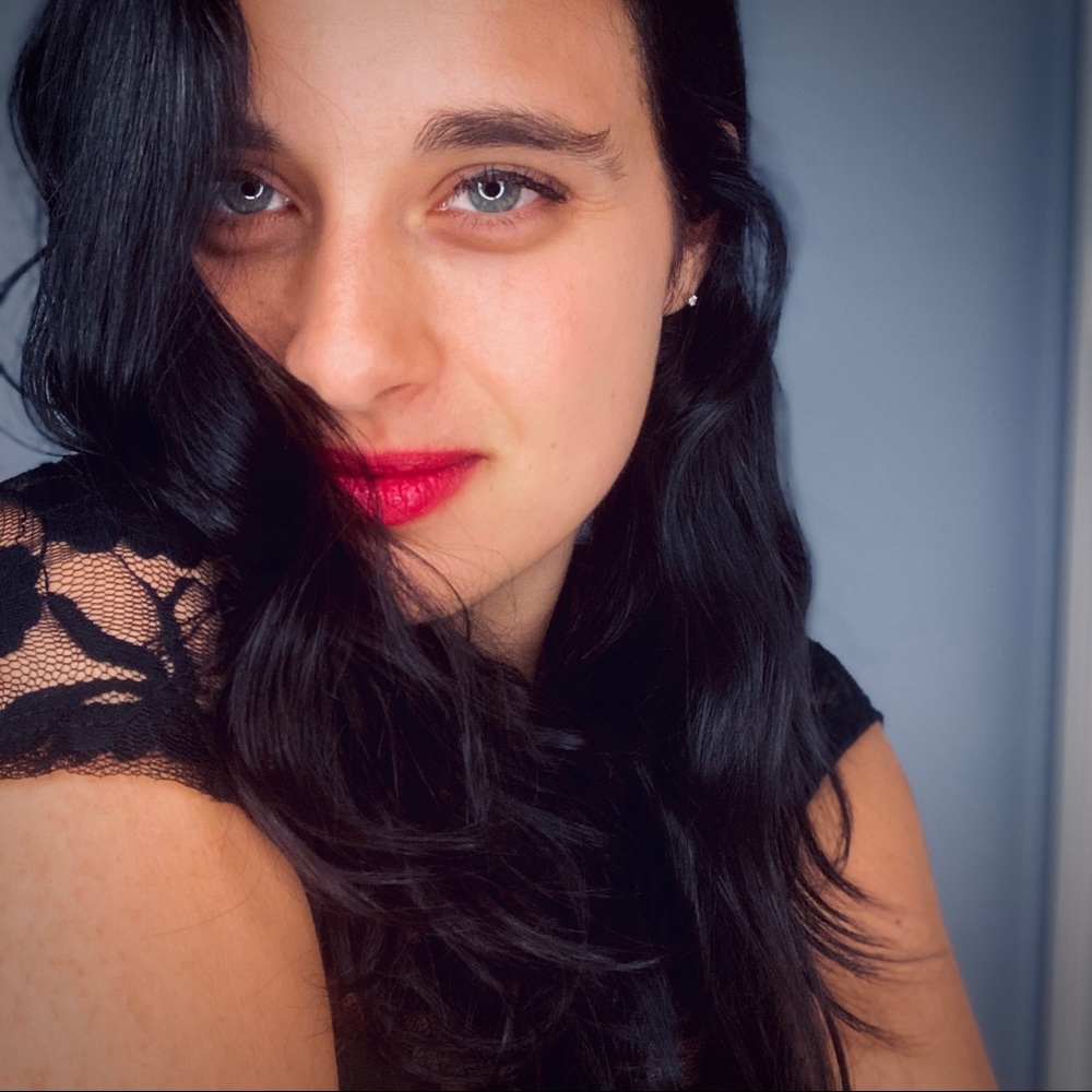 Meet your Posher, Nicole